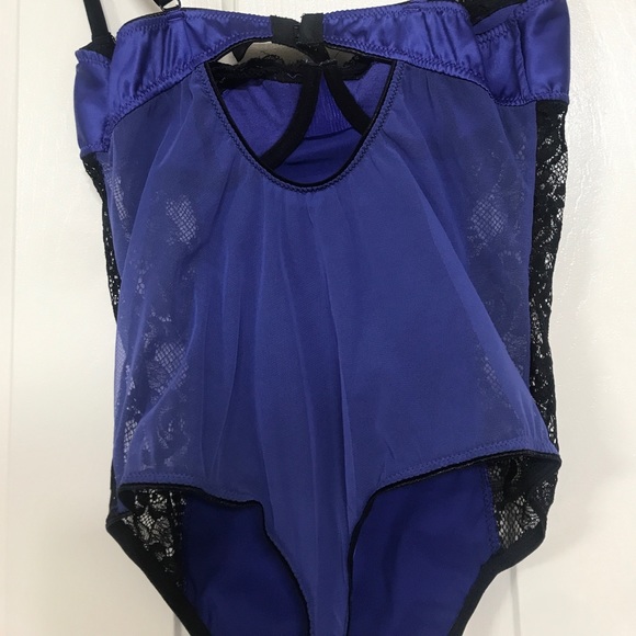 Fredrick’s Of Hollywood satinvlace lingerie teddy - Picture 10 of 16